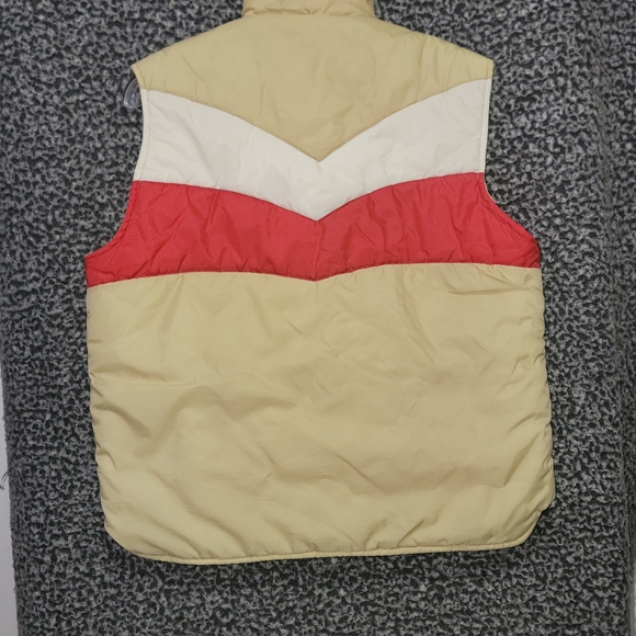 Retro Colorblock Puffer Vest - Picture 2 of 5